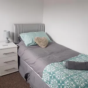 https://rayleigh-house.cambridgehotelsuk.com