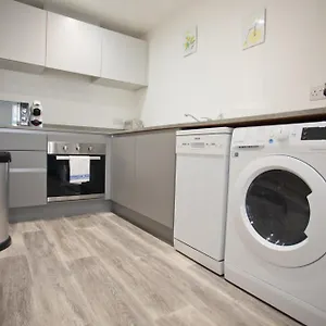 https://sea-air-2-bedrooms-parking-mins-to-beach.bournemouth-hotels.org